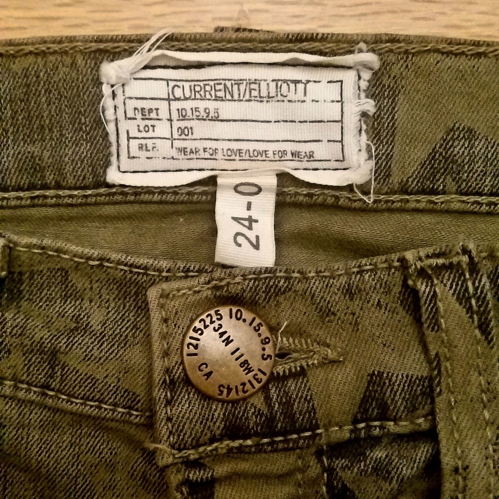 Current/Elliott The Stiletto Skinny Jeans 24 Army Green Camo Python Print Crop - Picture 8 of 8